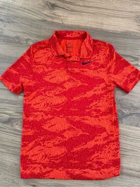 Nike Dri-FIT Boys Polo Shirt Small Red Orange Camo Golf Athletic Performance